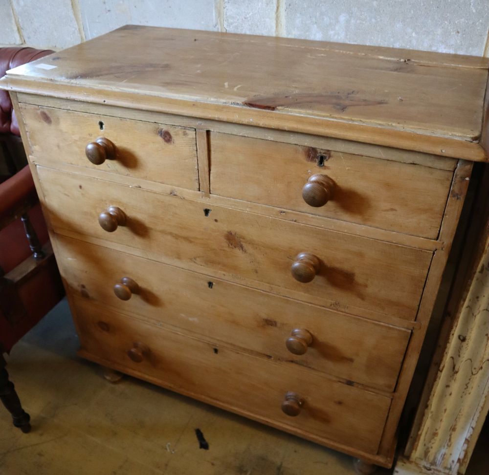 A pine chest of five drawers, width 96cm, depth 47cm, height 100cm